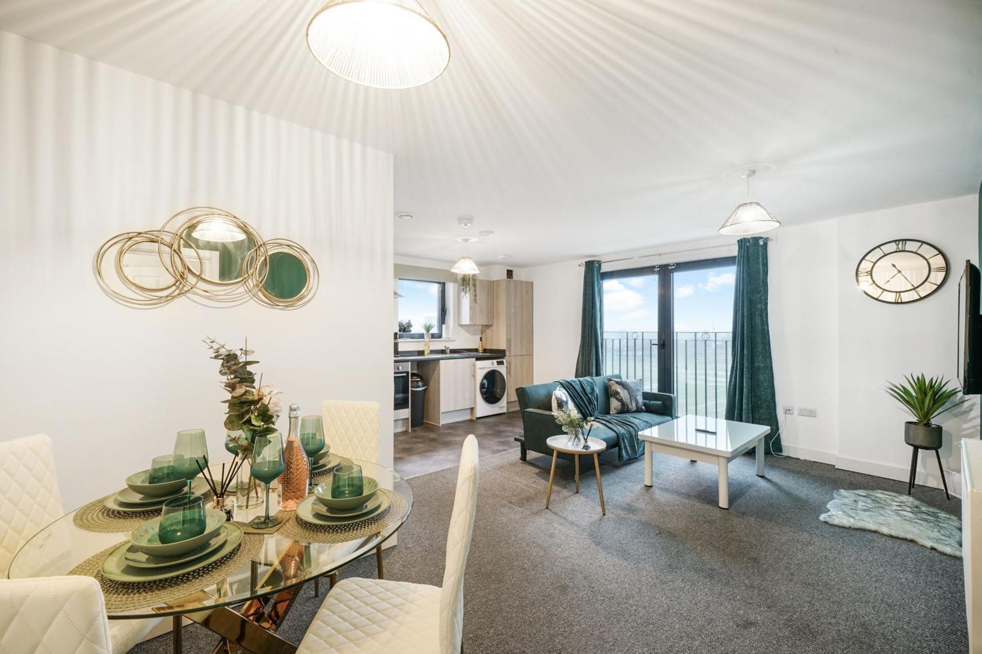 Livestay-New Private Apartment Building Minutes From Heathrow Слау Екстериор снимка