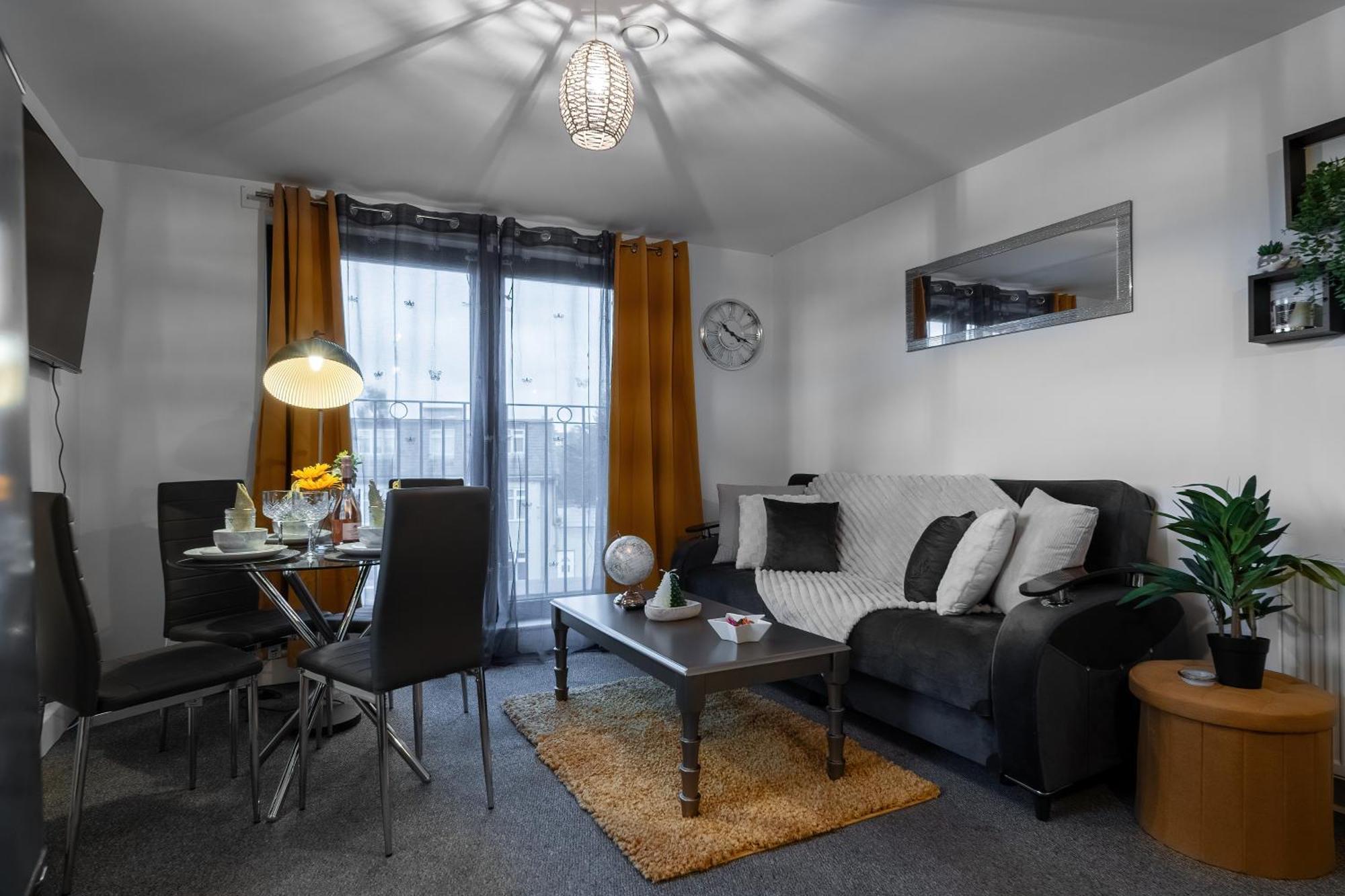 Livestay-New Private Apartment Building Minutes From Heathrow Слау Екстериор снимка